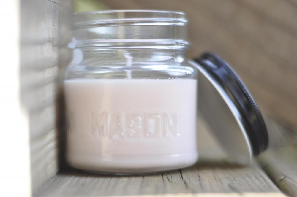Strawberry shortcake Soy Candle 8oz Jar, just in time for spring 